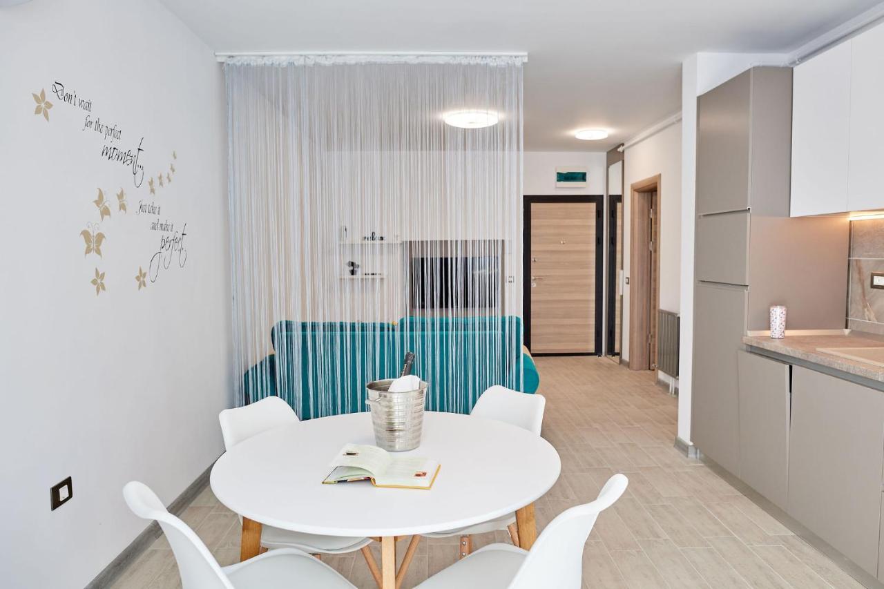 Sea Love apt ALEZZI SPA n Pools Beach Resort Năvodari Exterior foto